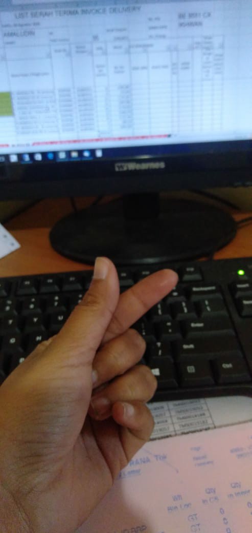 Souvenir Sendok Garpu Makan Kemasan Plastik Tile Sovenir Pernikahan Murah Besar