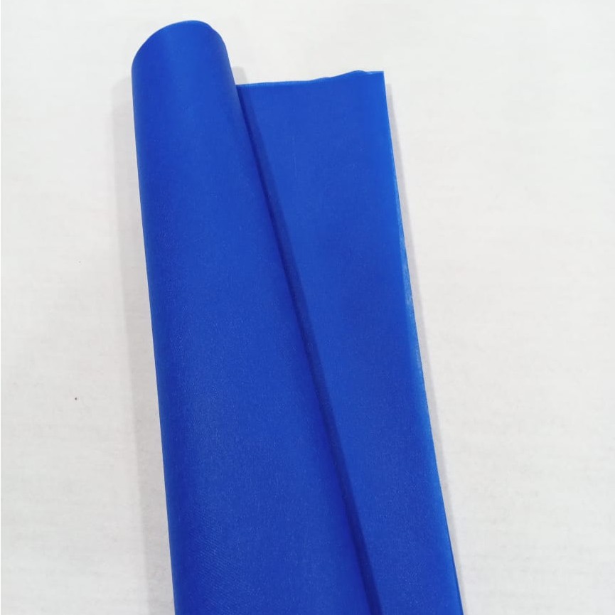 

Kain Bucket Bunga Biru Terang 75 gsm UKURAN 40cm x 50cm kain Spunbond