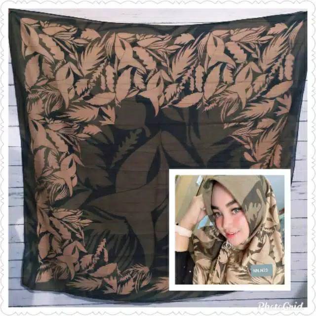 HIJAB SEGI EMPAT MOTIF VOAL 115 X 115