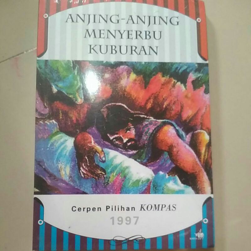 Anjing anjing Menyerbu Kuburan