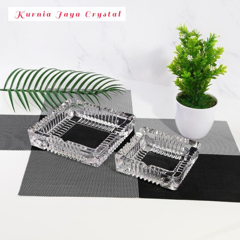 Asbak Kristal Kaca Capodimonte/ Pajangan Asbak Kristal Capodimonte/ Tempat Asbak import