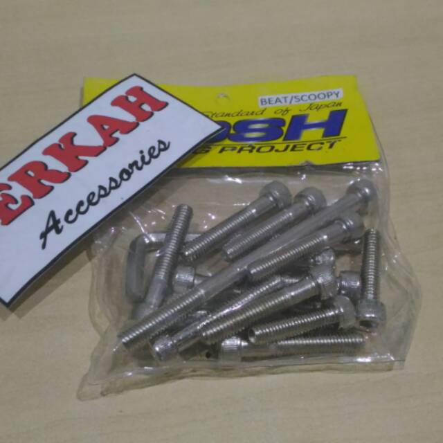 Baut blok mesin beat dan scoopy
