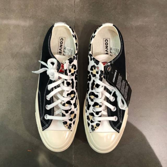 chuck taylor low top black