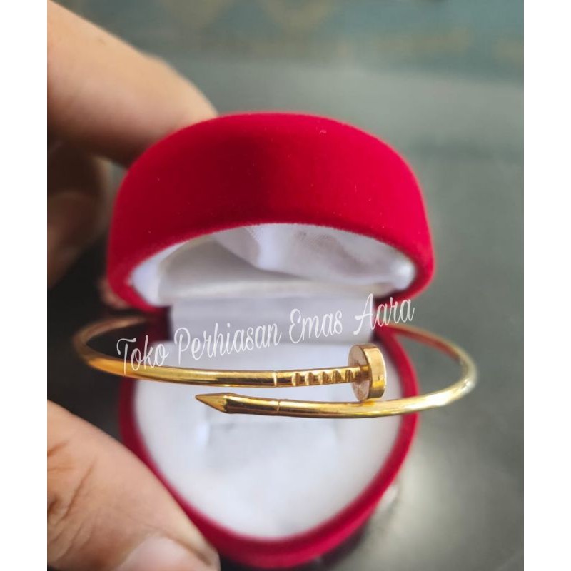 Gelang Emas 375 Oval Model Paku Polos
