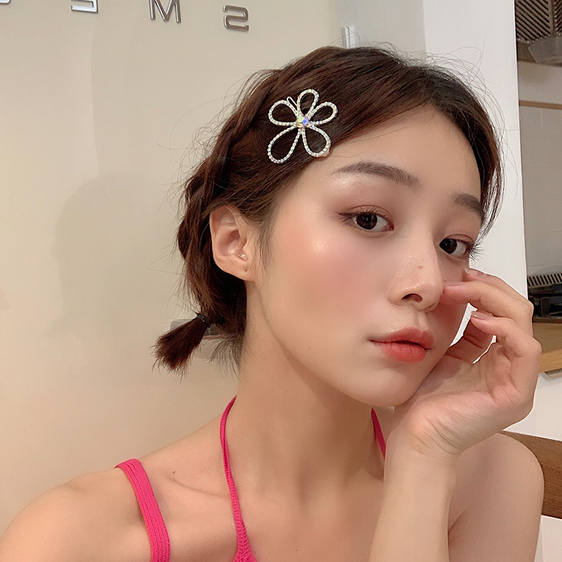 Jepit Rambut Bentuk Bunga Aksen Berlian Imitasi Warna-Warni Gaya Korea Untuk Wanita
