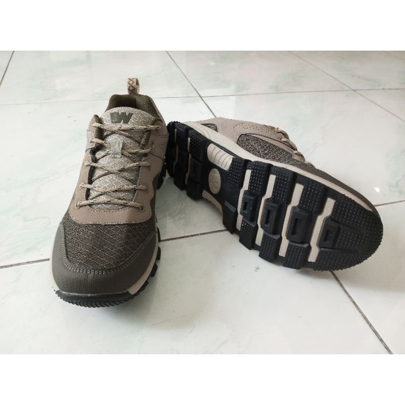 sepatu outdoors weinbrenner