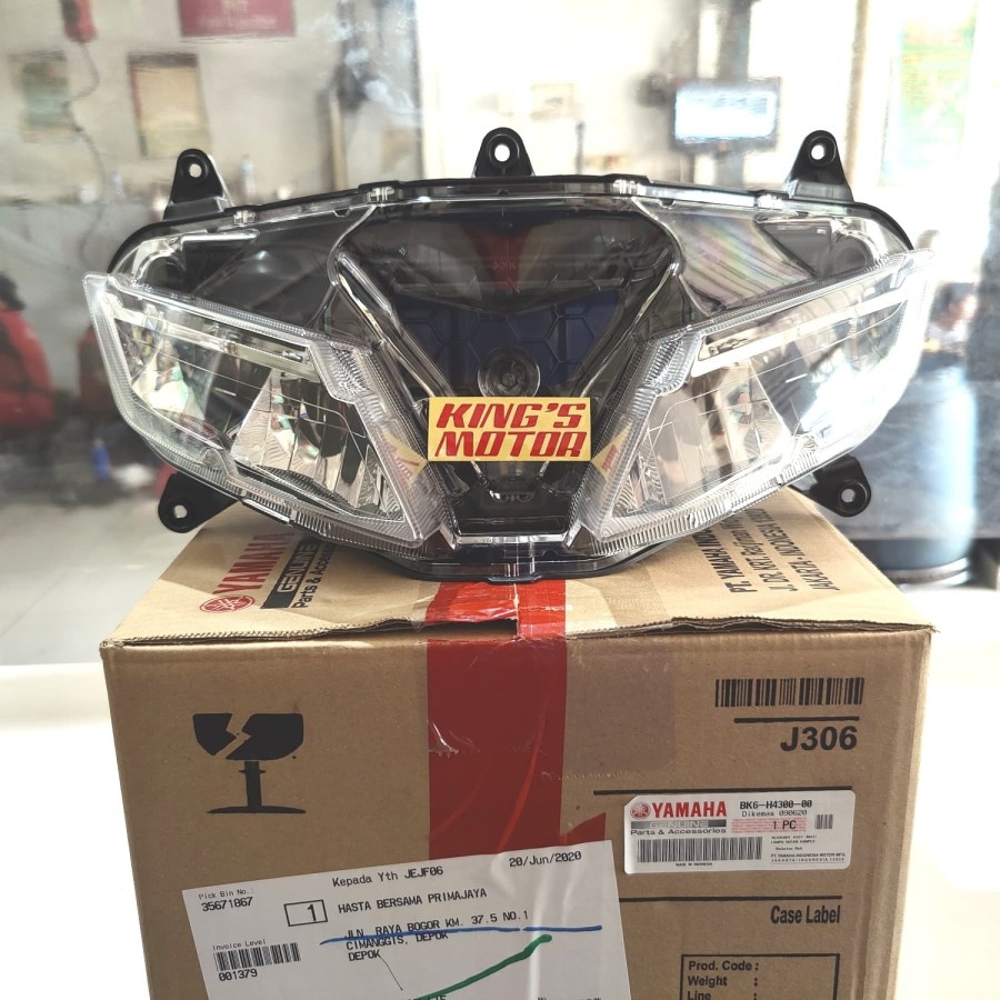 LAMPU DEPAN, REFLECTOR, REFLEKTOR, HEADLAMP R15, R-15 NEW,VVA,V3 (BK6)