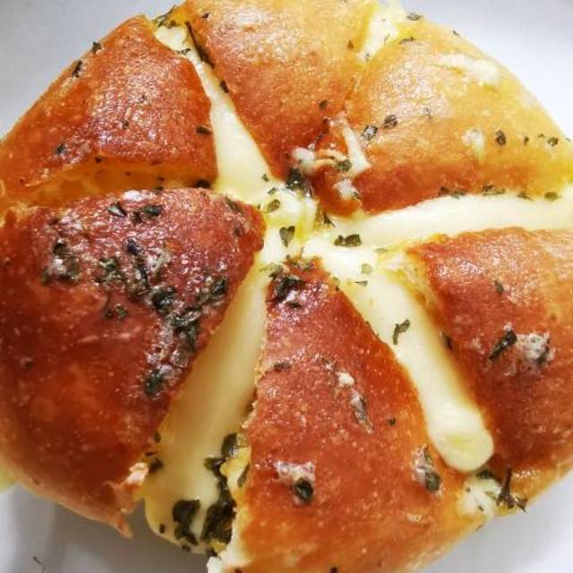 

KOREAN GARLIC BREAD