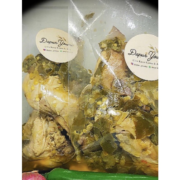 

Ayam Pop Balado Ijo (1 ekor potong 4)