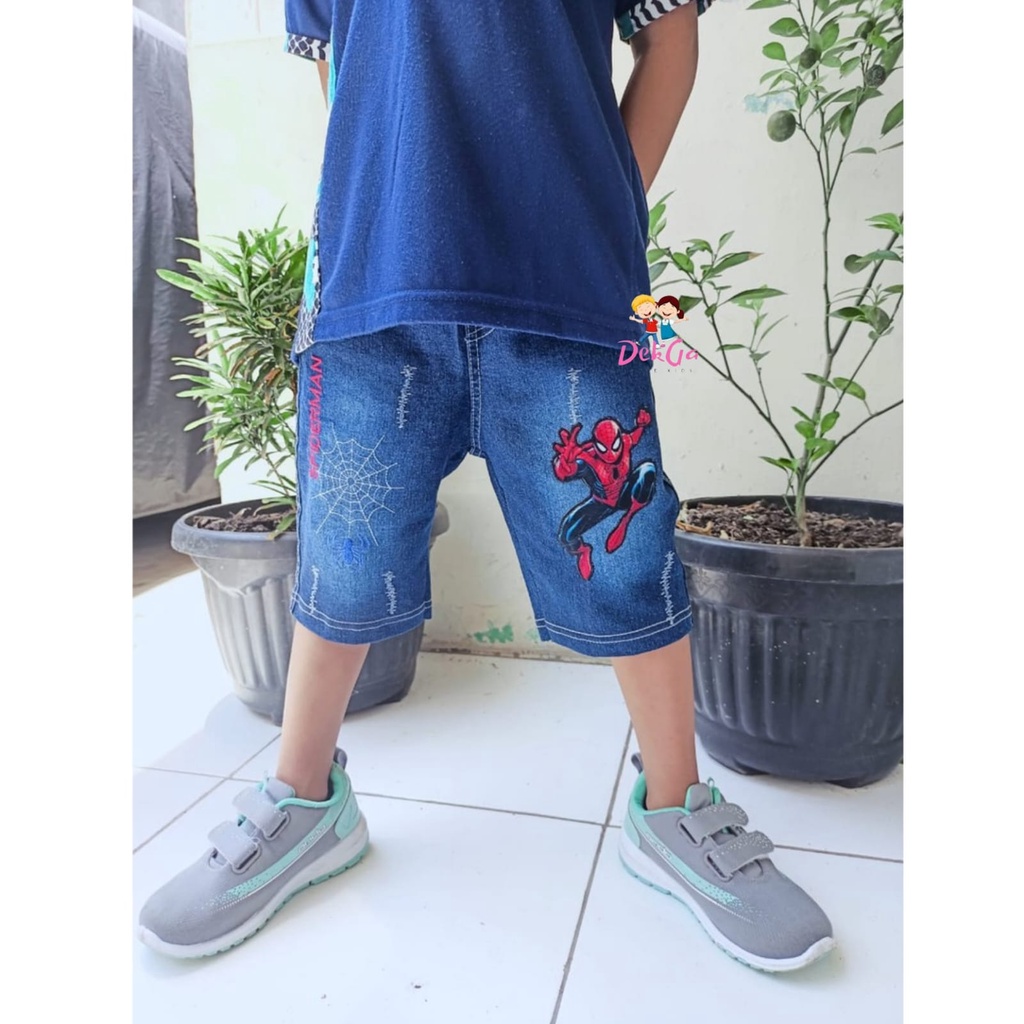 CELANA JEANS PENDEK ANAK