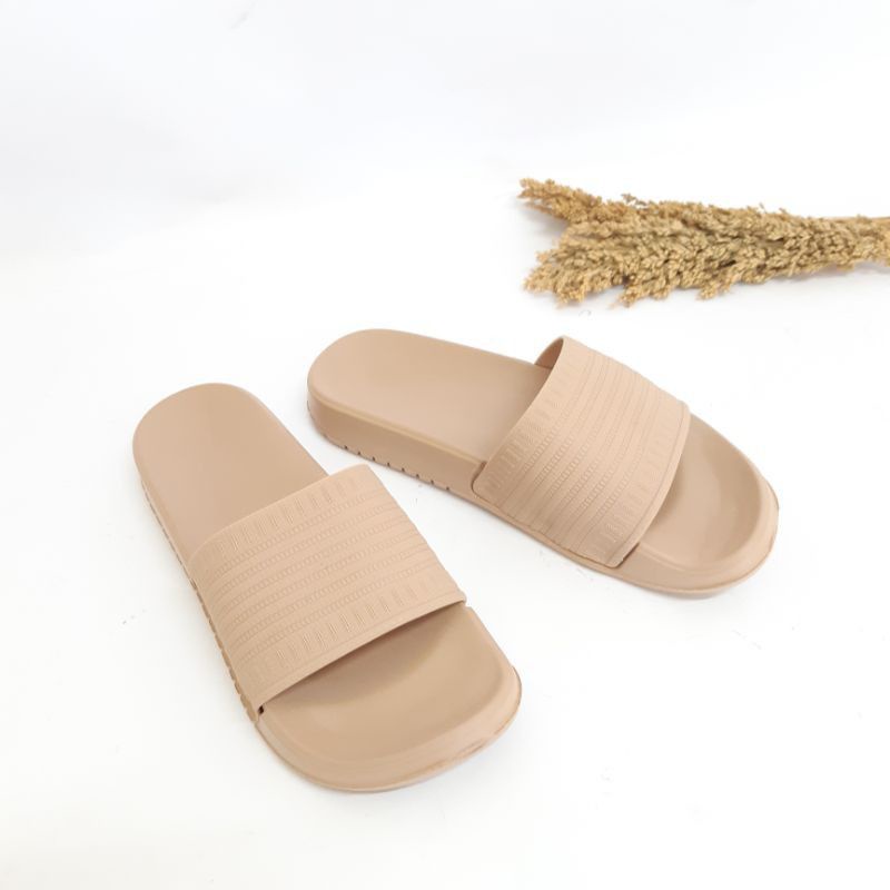 Sandal Selop Slip On Wanita Polos Garis 956/ 211