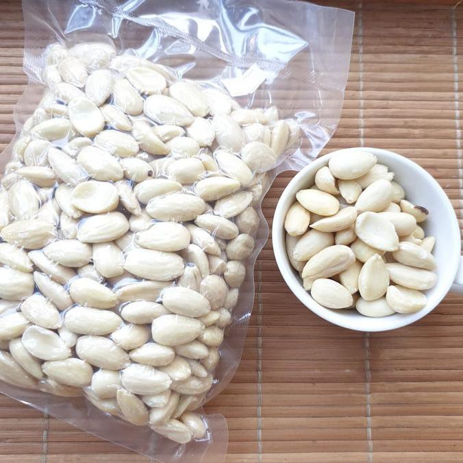 

Kacang Almon Utuh Mentah Tanpa Kulit ( Blanched Whole Almond ) - 1000g EKSLUSIF