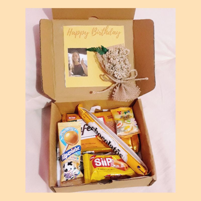 

gift box snack