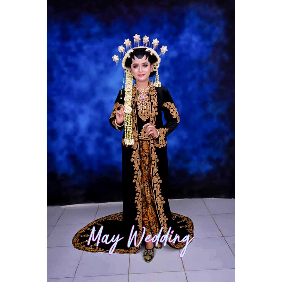 Kebaya Pengantin Ekor Bludru Kutubaru