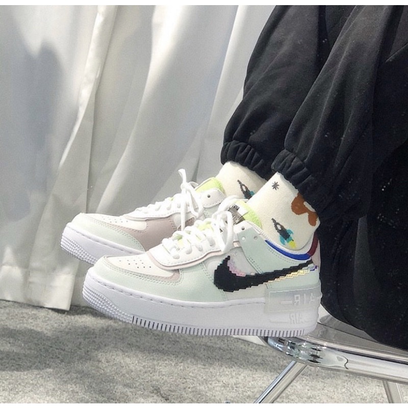 NIKE AIR FORCE 1 SHADOW SE 8 BIT PIXEL SWOOSH