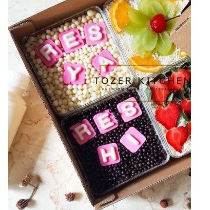 

Top bottom 22x 22x8POLOS (u/t4 toples dessertbox) Tidak termasuk toplesnya ya