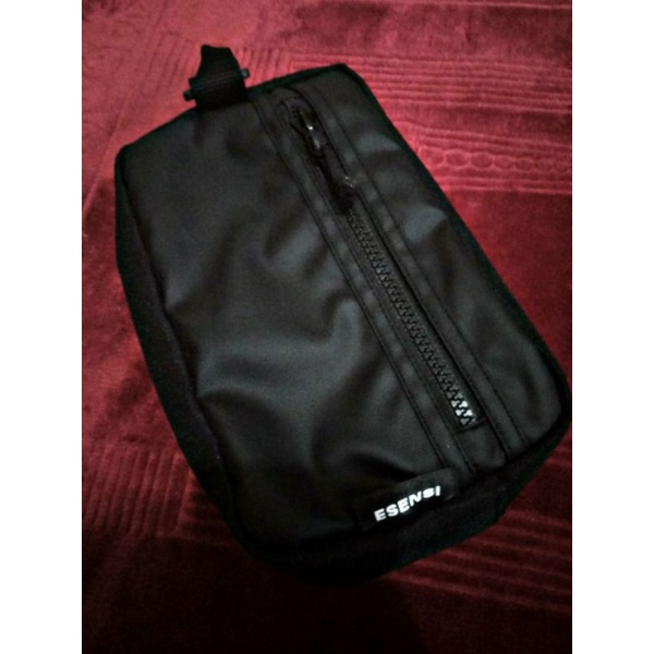 ESENSI - Pouch Pria Ozzy Original / Tas Second Like New / Tas Pria / Tas Simple