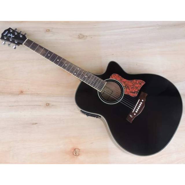 GITAR AKUSTIK ELEKTRIK TAYLOR
