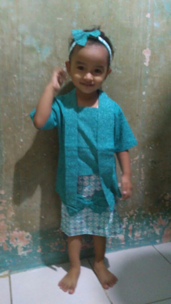 Kutubaru Kebaya Batik Anak Toska Setelan Batik Anak Kebaya Warna Hijau Toska Bahan Katun Seragaman