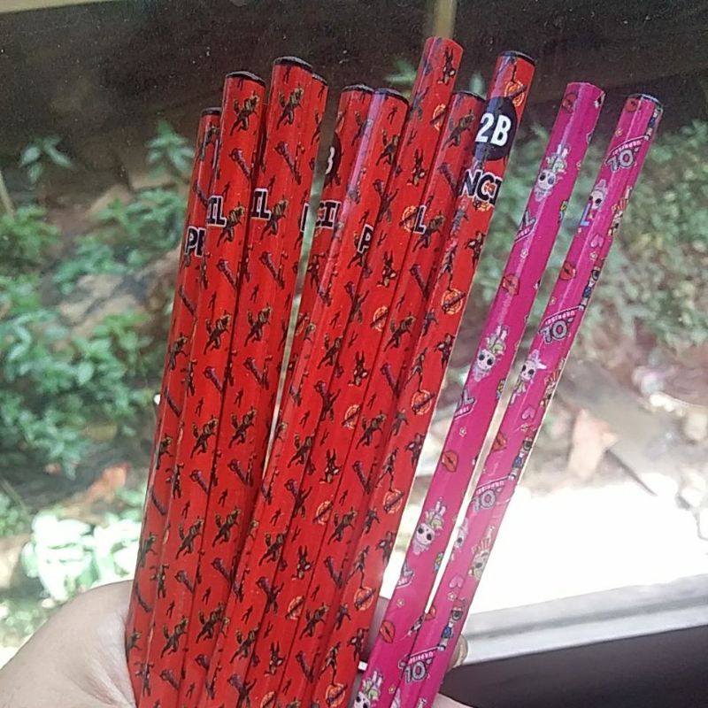 

pensil 2b karakter