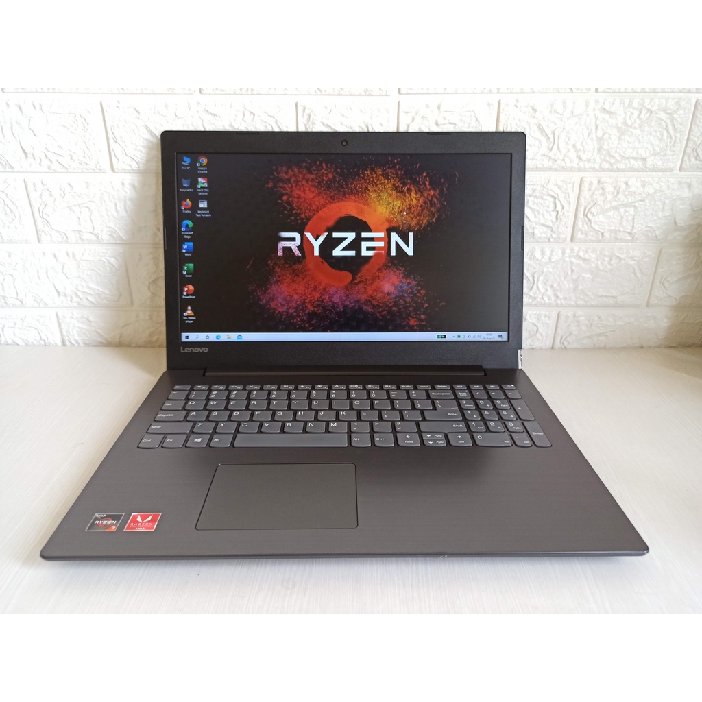 Lenovo Ideapad 330 AMD Ryzen 7 Dual VGA RX Vega 10 Radeon 540 SSD Laptop Gaming Second Bekas Murah