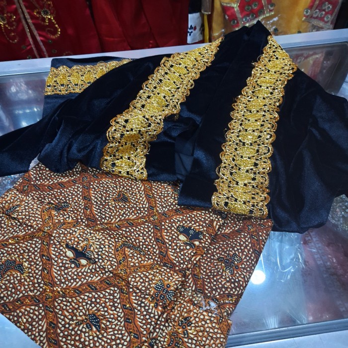 [GRATIS ONGKIR] Baju Adat Jawa Anak Bludru Halus - perempuan, L TERPERCAYA