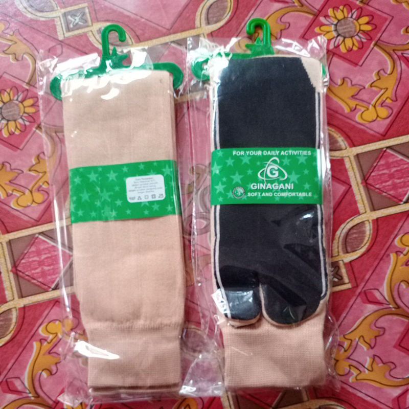 Kaos Kaki Jempol-Ginagani