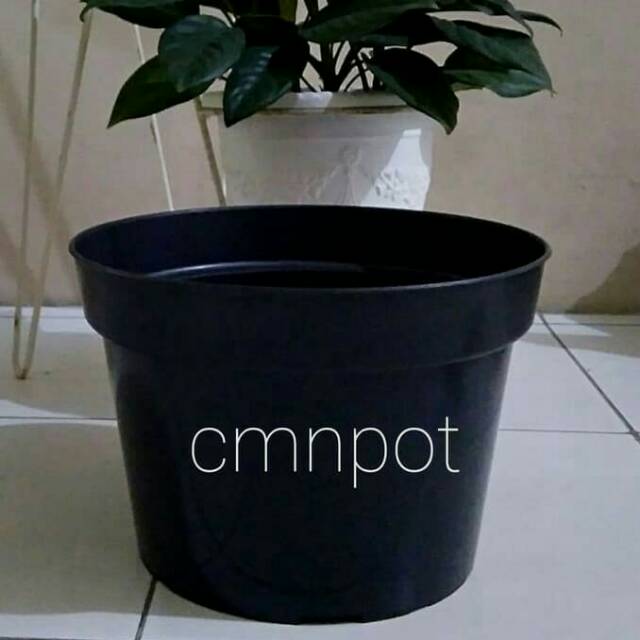 Pot Bunga Plastik Grace 35 Hitam