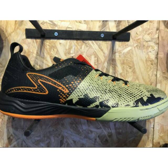Sepatu futsal specs metasala combat original