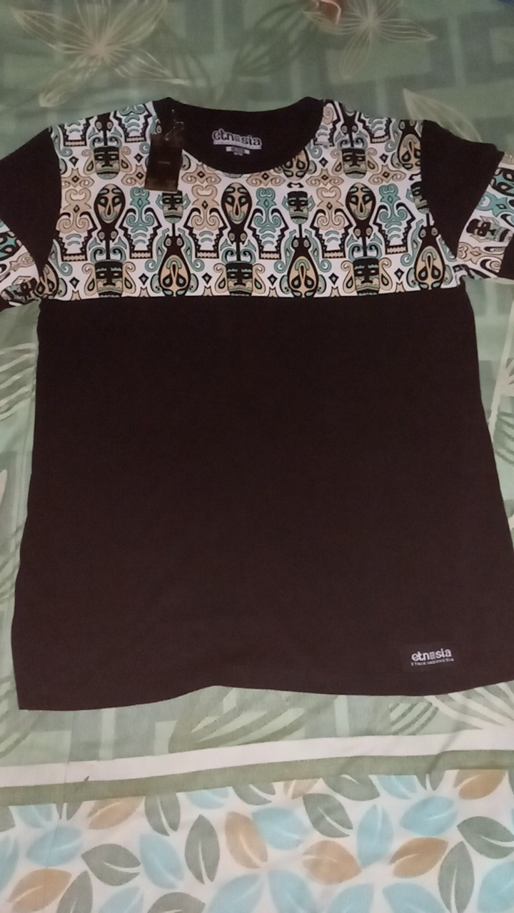 Kaos Distro Pria Premium Motif Batik Katun Etnesia