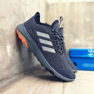  Sepatu  Running Adidas  Emboss Shopee Indonesia