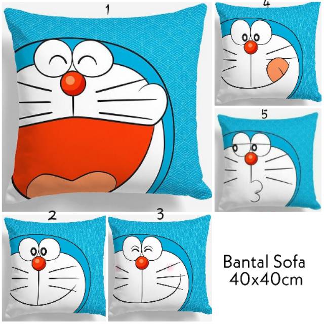 BANTAL SOFA PRINT MOTIF DORAEMON FACE 40X40 CM