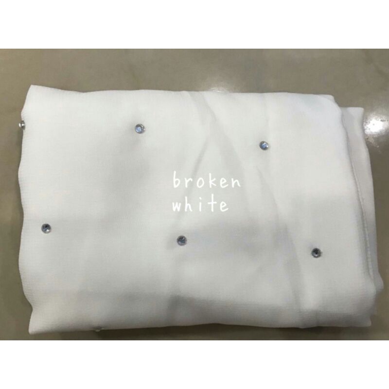 HIJAB SEGIEMPAT SWAROSKI 1KG MUAT 11 PCS-Bw