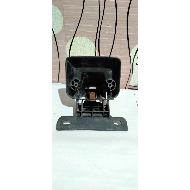 Dudukan lampu belakang win 100 pangkon stoplamp kodokan Honda win original