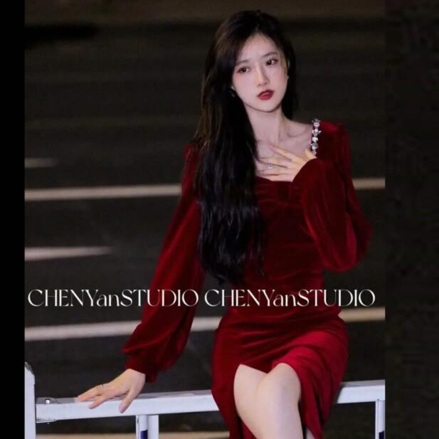 Banquet Paris velvet dress women's middle length 2021 autumn winter new style temperament evening Gi