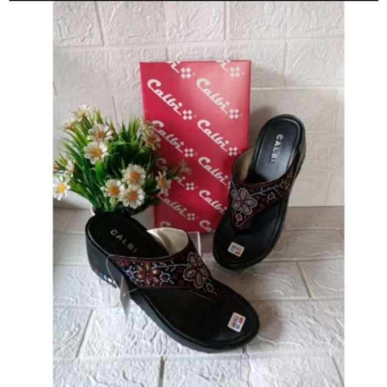 Sandal wedghes calby murah-Japit bunga hitam
