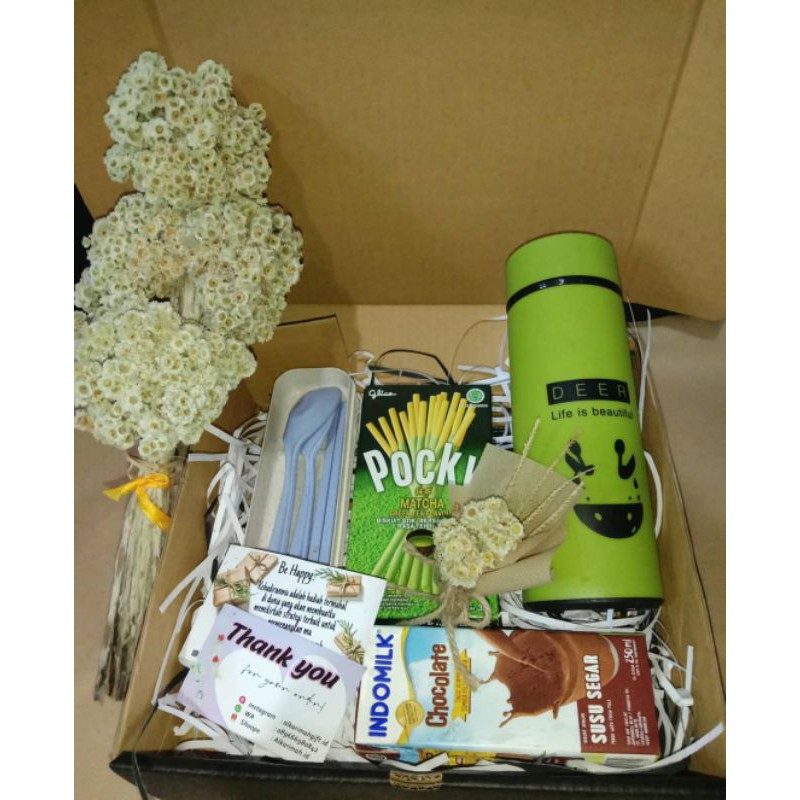 

Gift Box Kado wisuda kado ulangtahun Hampers