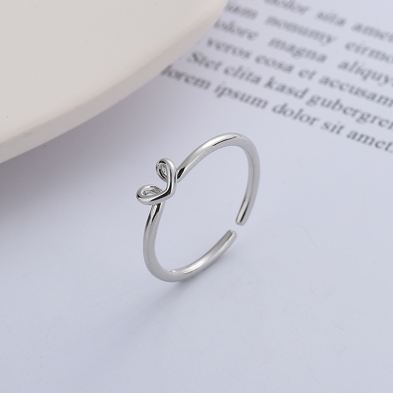 Cincin Bentuk Hati Model Hollow Adjustable Warna Silver Untuk Wanita