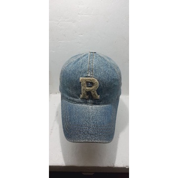 Topi bekas logo R bahan denim