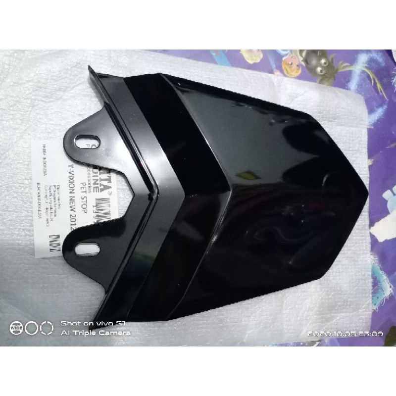 Pet Stop/Cover Tail hitam Yamaha Vixion New 2012