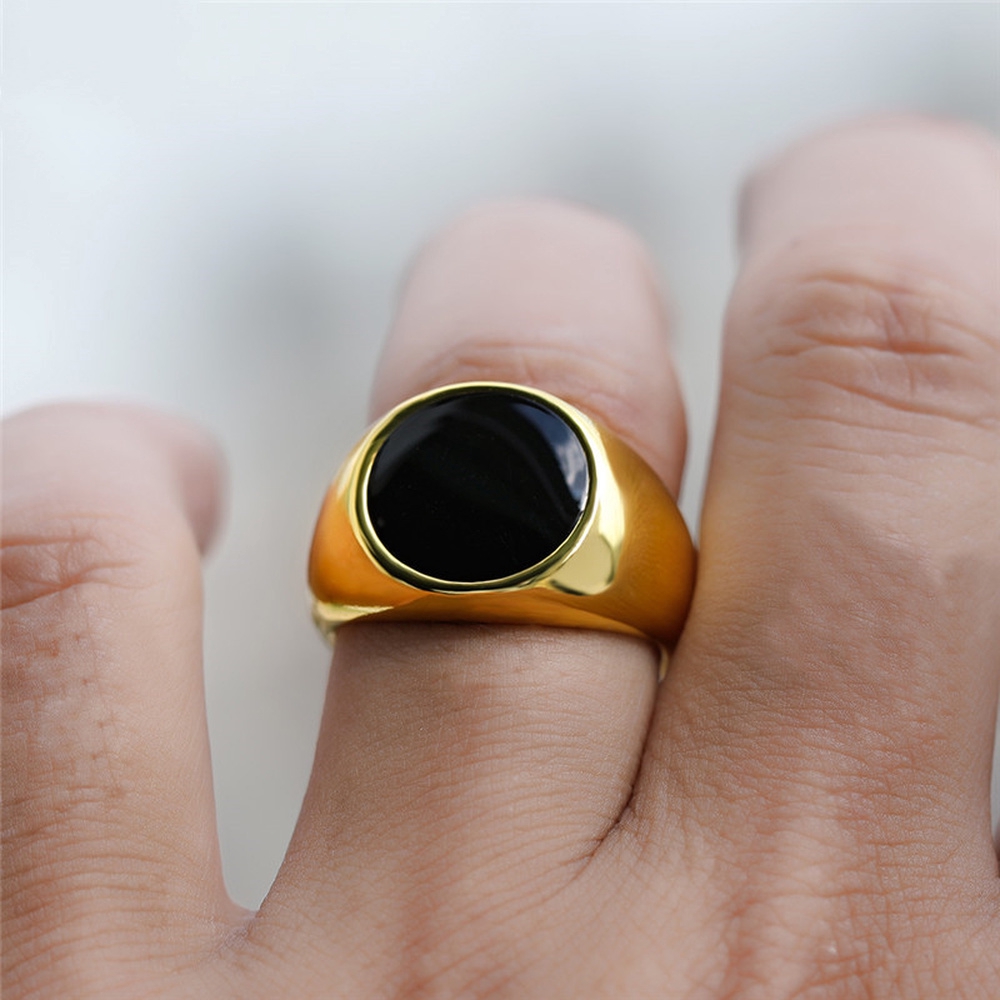 Cincin Bahan Stainless Steel Warna Emas Perak Aksen Batu Permata Kristal Hitam Gaya Punk Untuk Pria