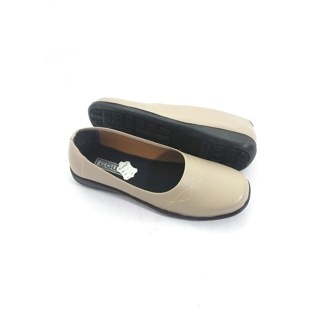 Sepatu Pantofel Wanita Flat / Flat Shoes Wanita AR14 Hitam