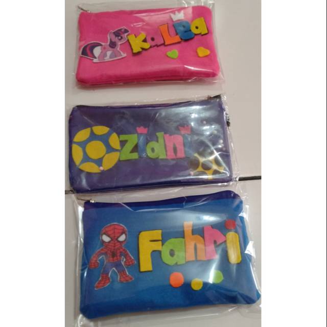 

Tempat pensil nama flanel