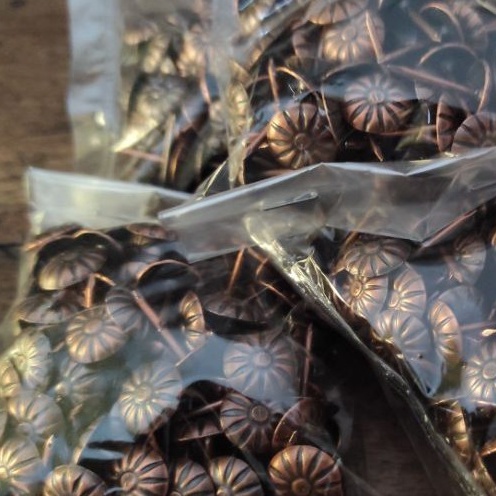 Paku Sofa | Paku Aksesoris Kursi Sofa Divan meja