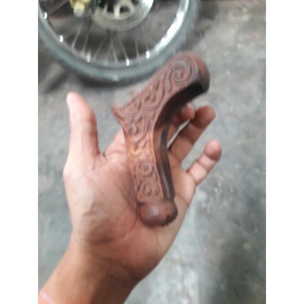 deder keris kayu galih asem ukir