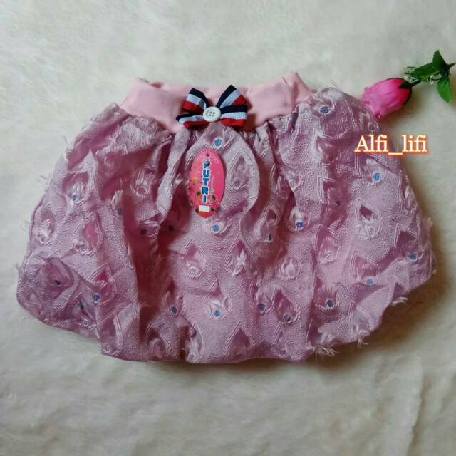 ROK LINEN RUBY BULU MERAK ( ROK KRISNA )