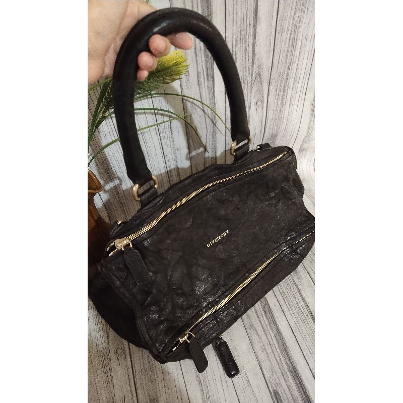 Givenchy Pandora preloved