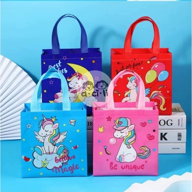 

Tas Goodie Bag Kantong Kain Souvernir Ulang Tahun Kuda Pony Pegasus S