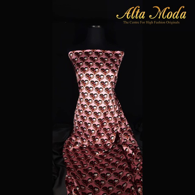 

Alta Moda Printed Silk Sutra Premium Motif Love Coklat Pink (1M)