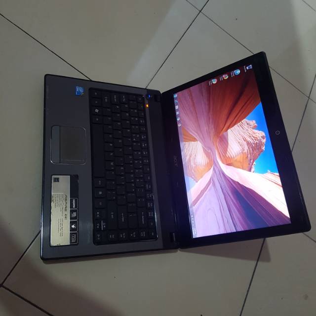 Laptop acer core i3 grafis
